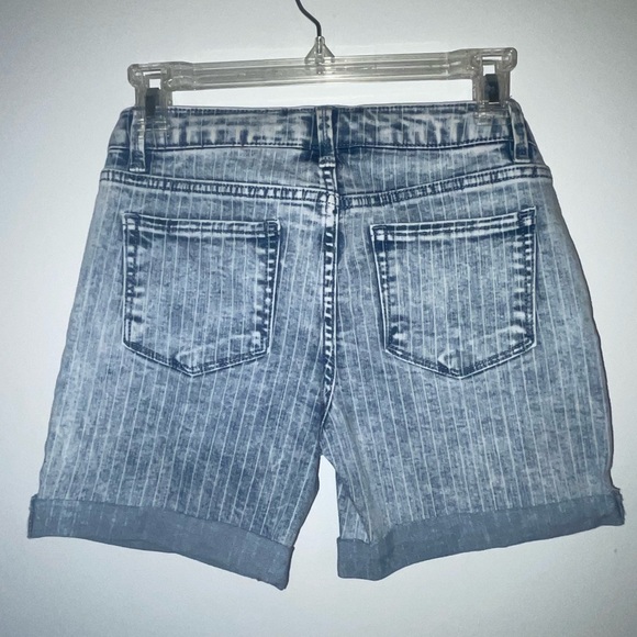 NWOT So Girls Bermuda Pinstripe Jean shorts - Picture 2 of 4